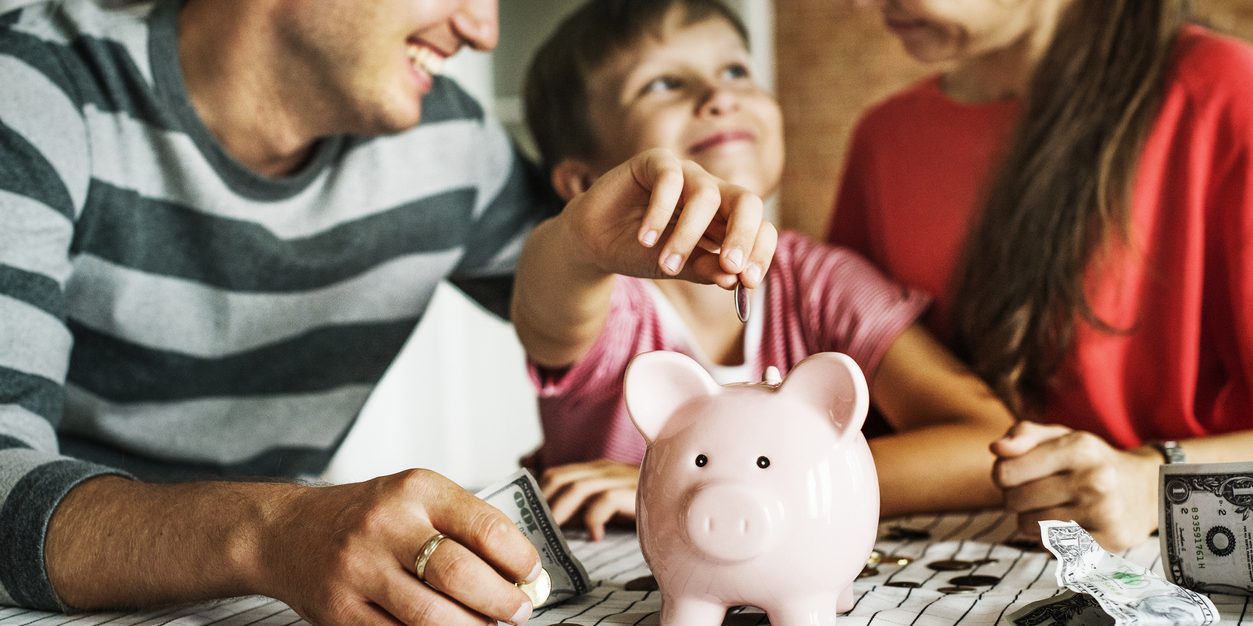 3 Easy Ways to Stick with Your 2019 Budget